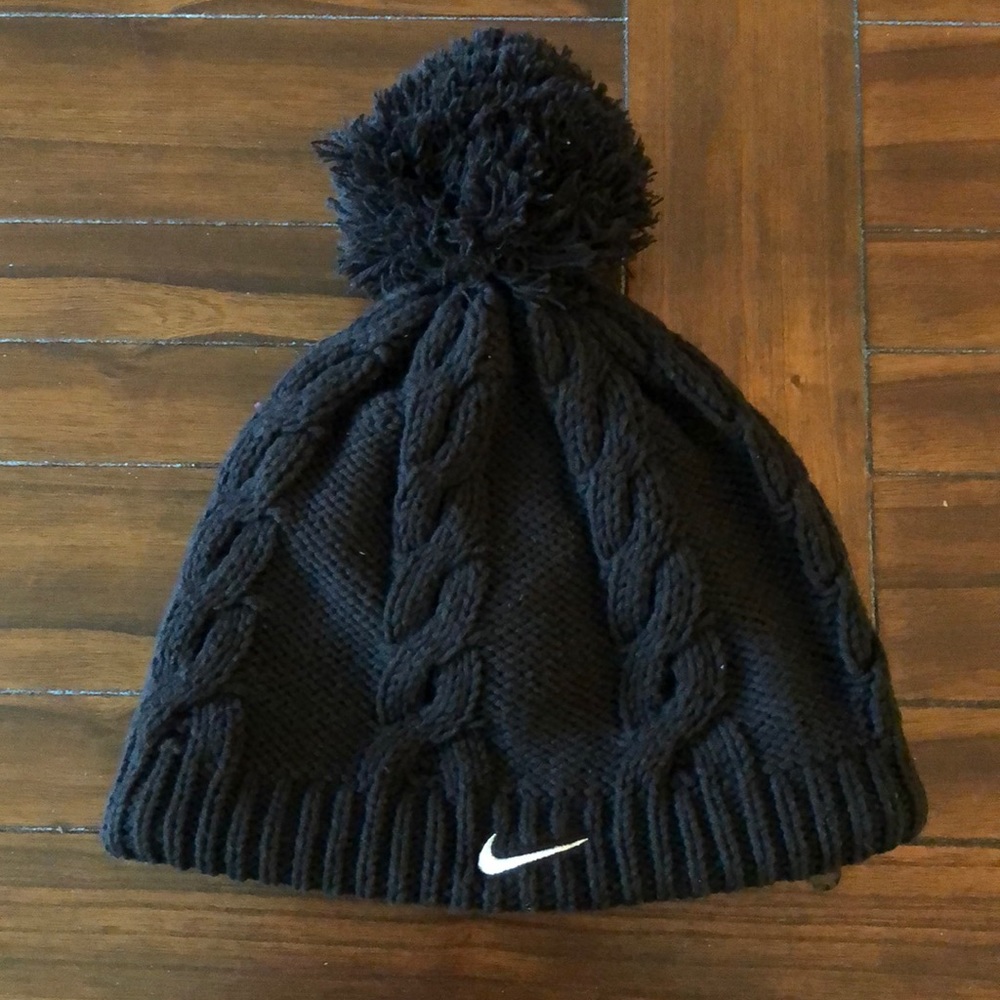 Nike women’s sportswear beanie